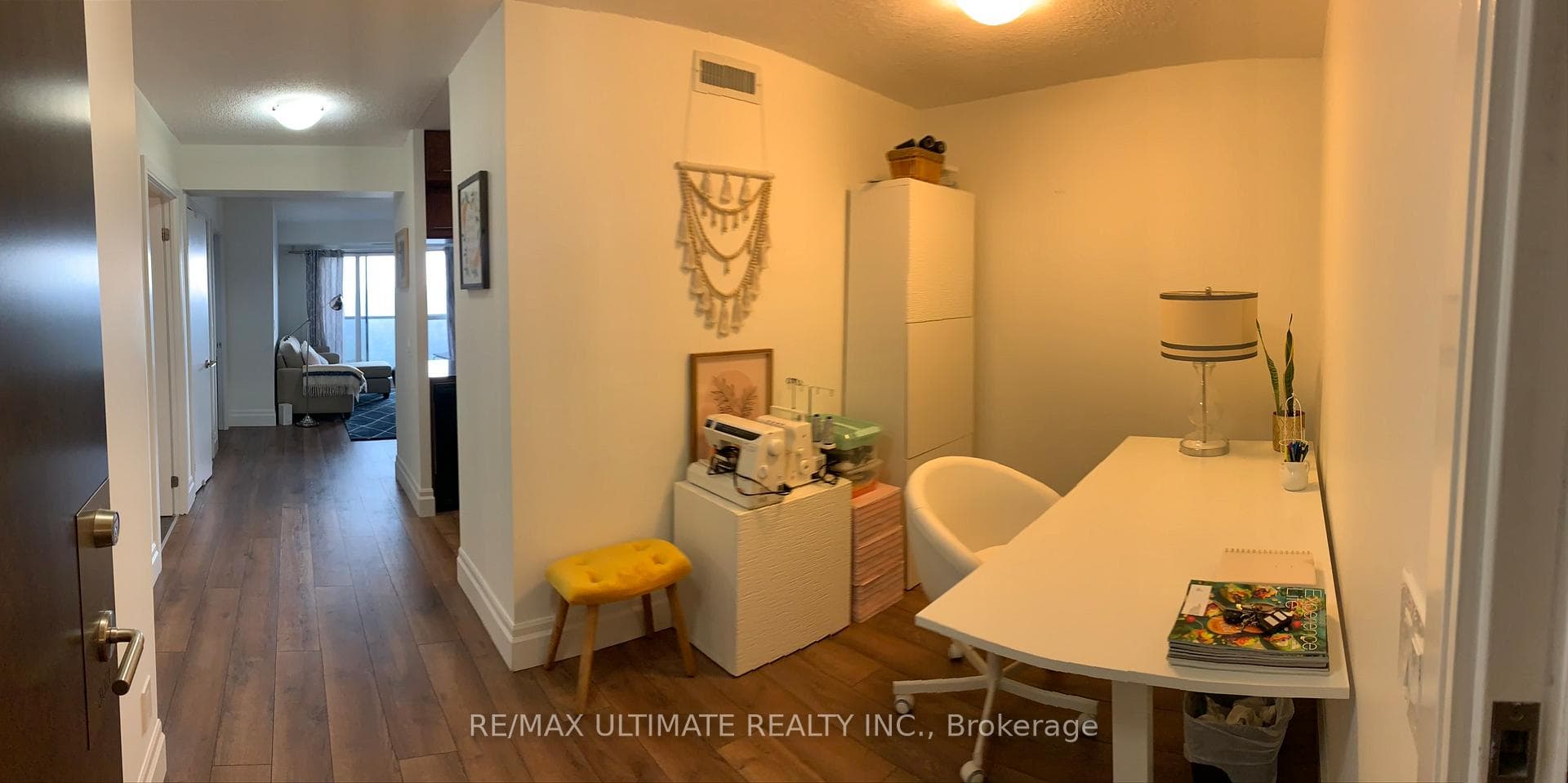 135 Village Green Square Unit 3021 photo 2