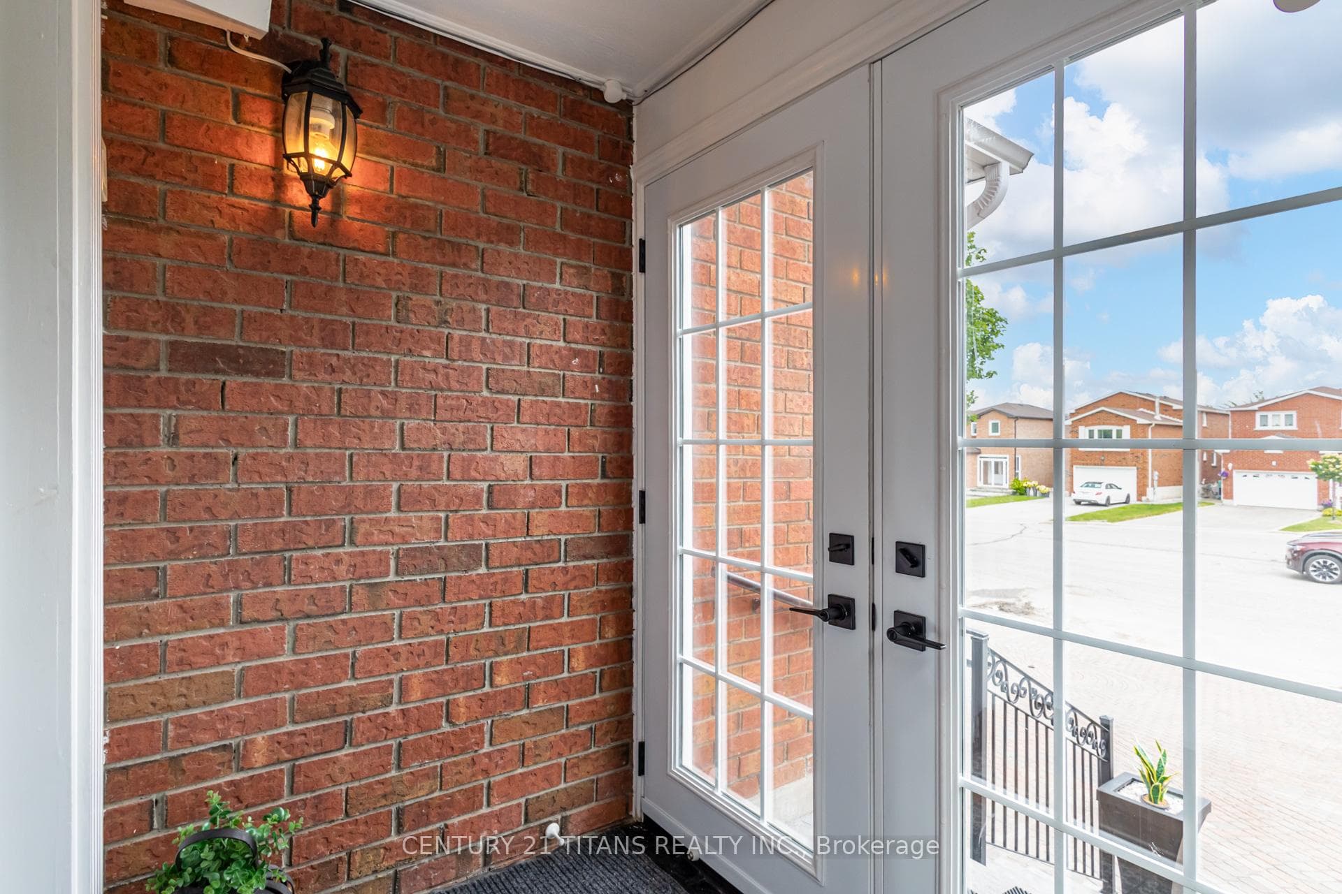 6 Blossom Court photo 3