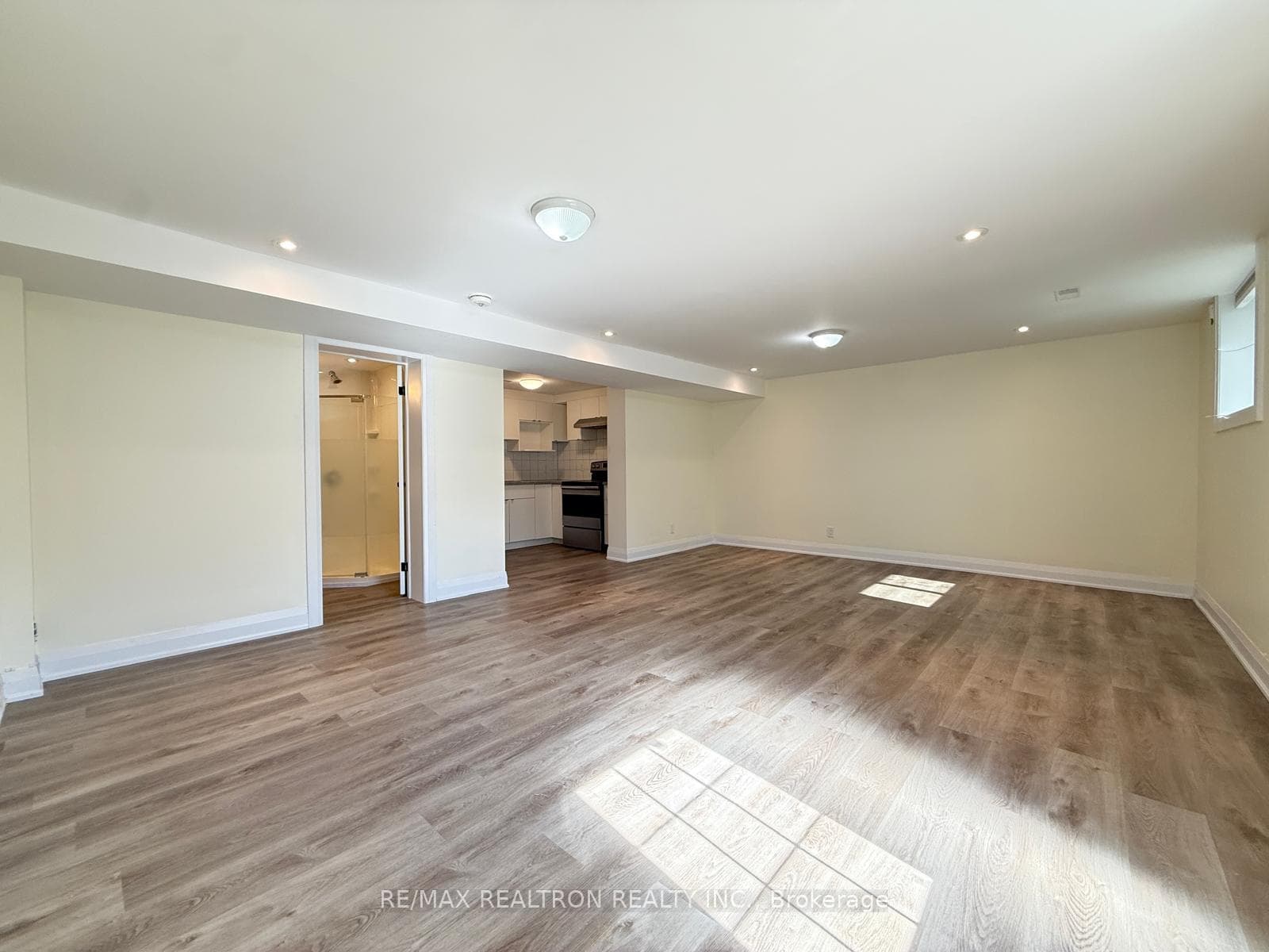14 Snider Avenue Unit Basement photo 2