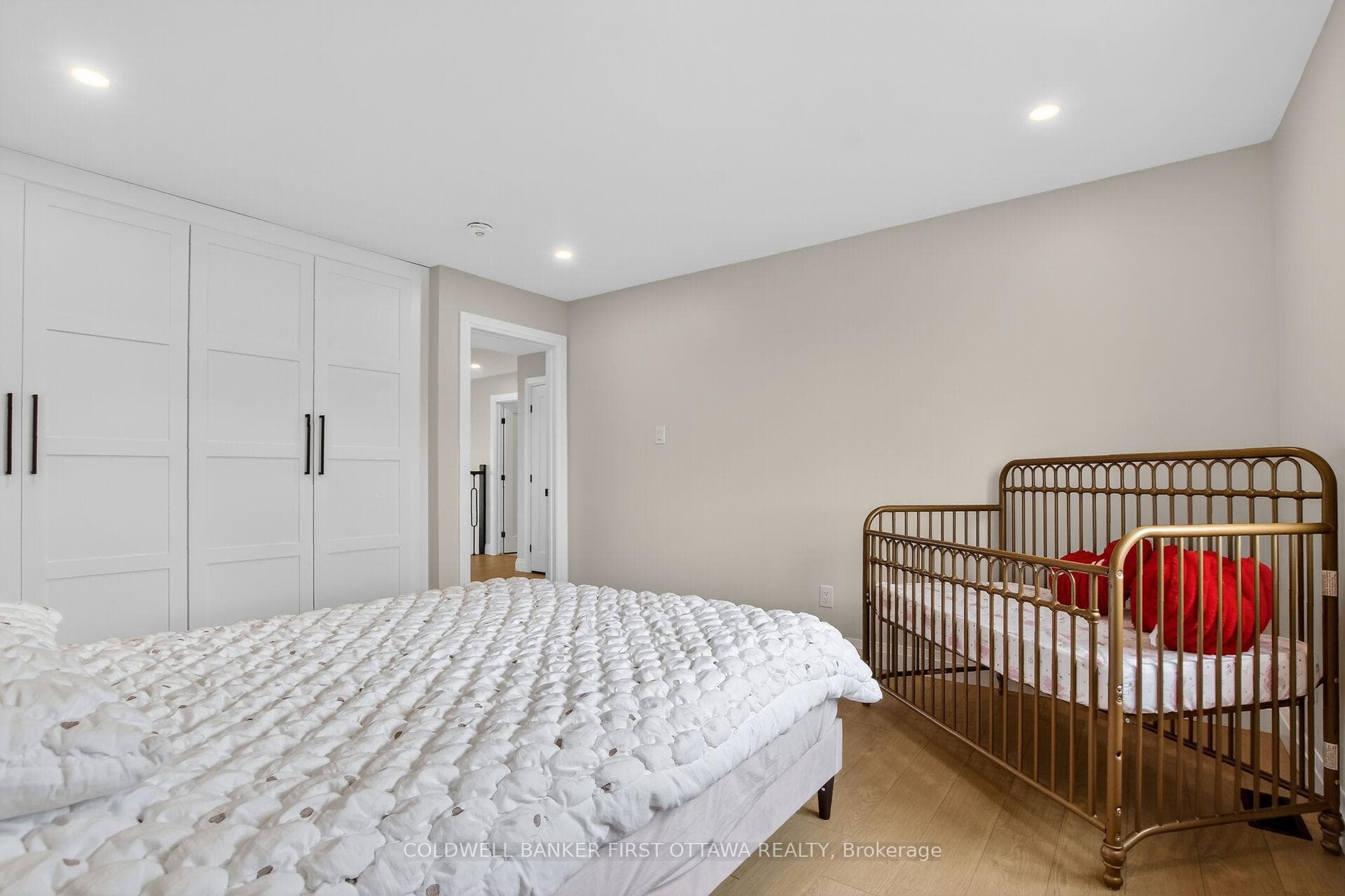 207 Owen Lucas Street photo 31