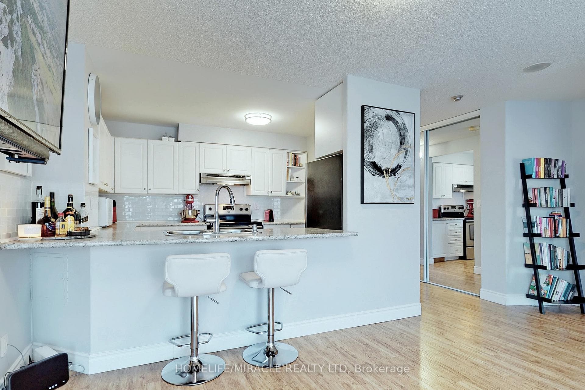 90 Dale Avenue Unit 201 photo 8