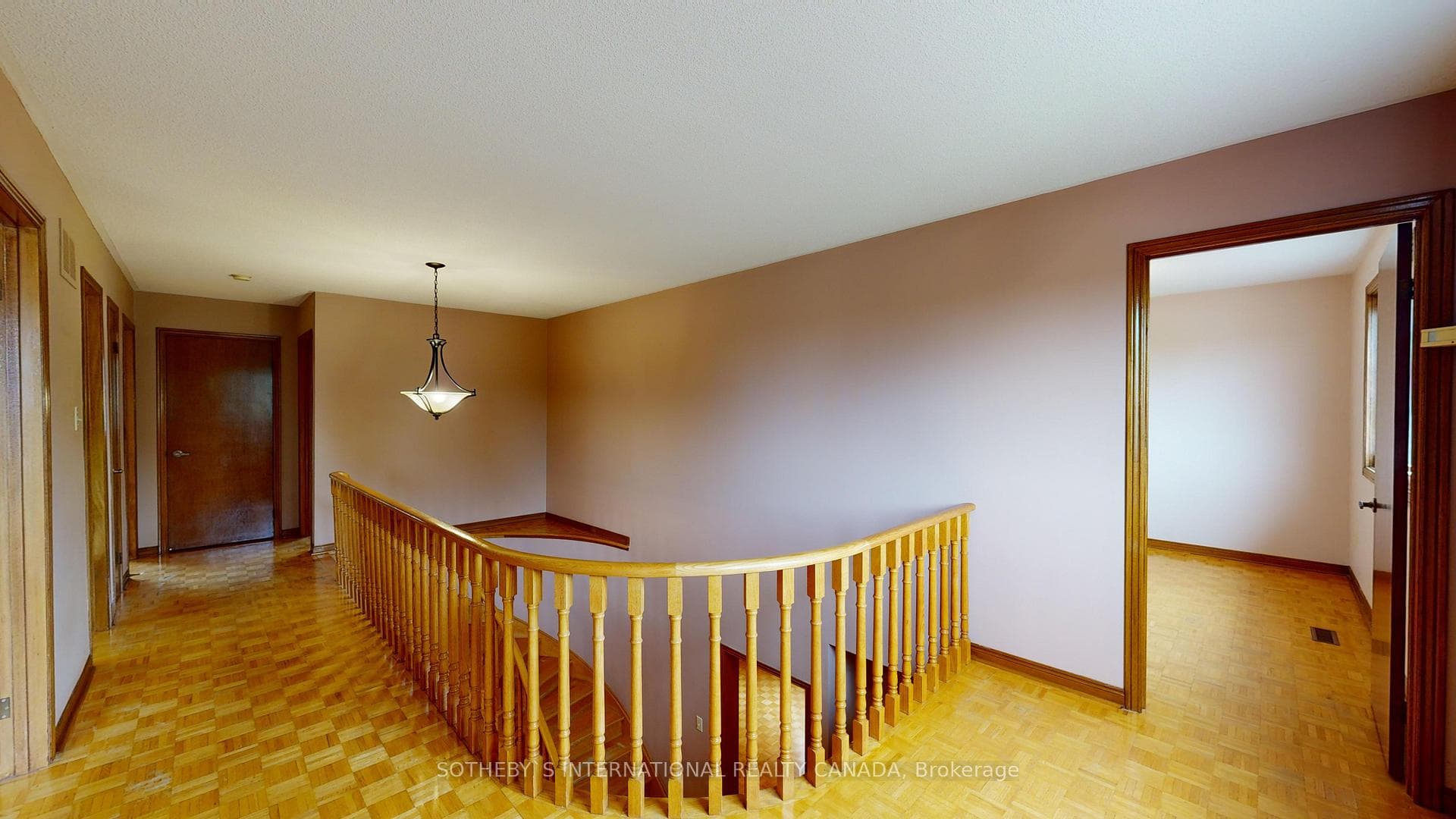 626 Chancellor Drive photo 10