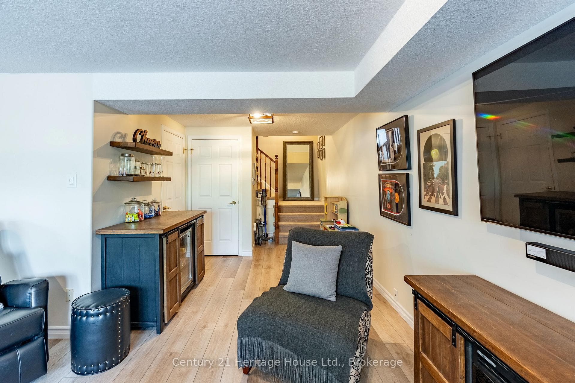 460 WOOLWICH Street Unit 6 photo 31