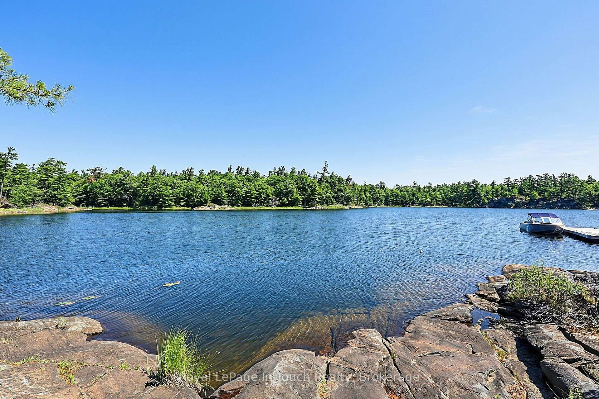 B207 Lot 26 Island photo 18