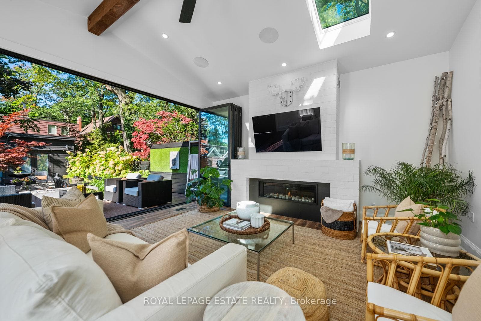 242 Willow Avenue photo 6