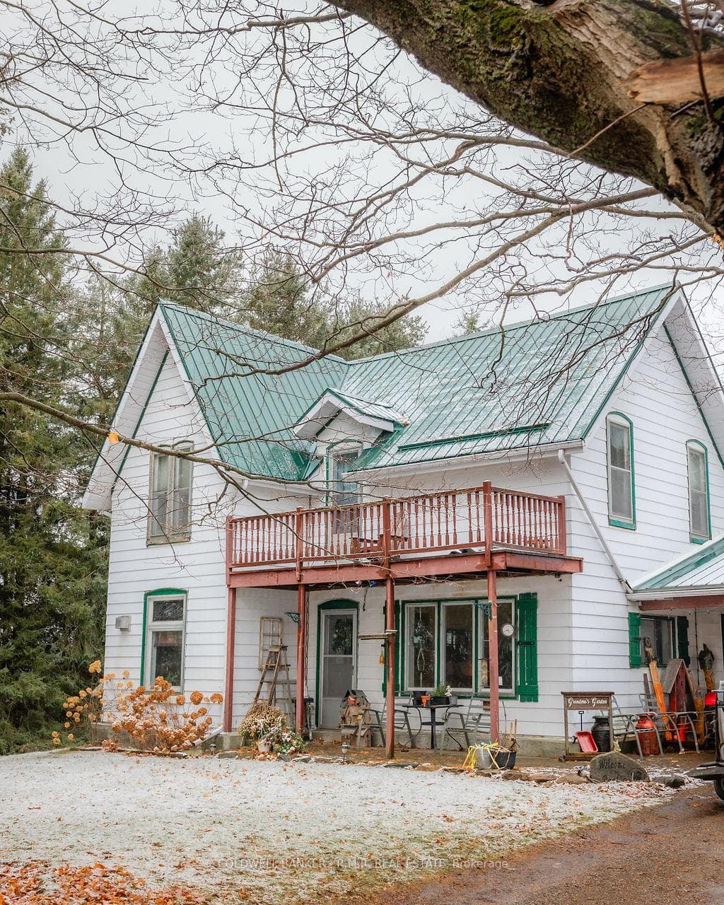 925 Cragg Road photo 2