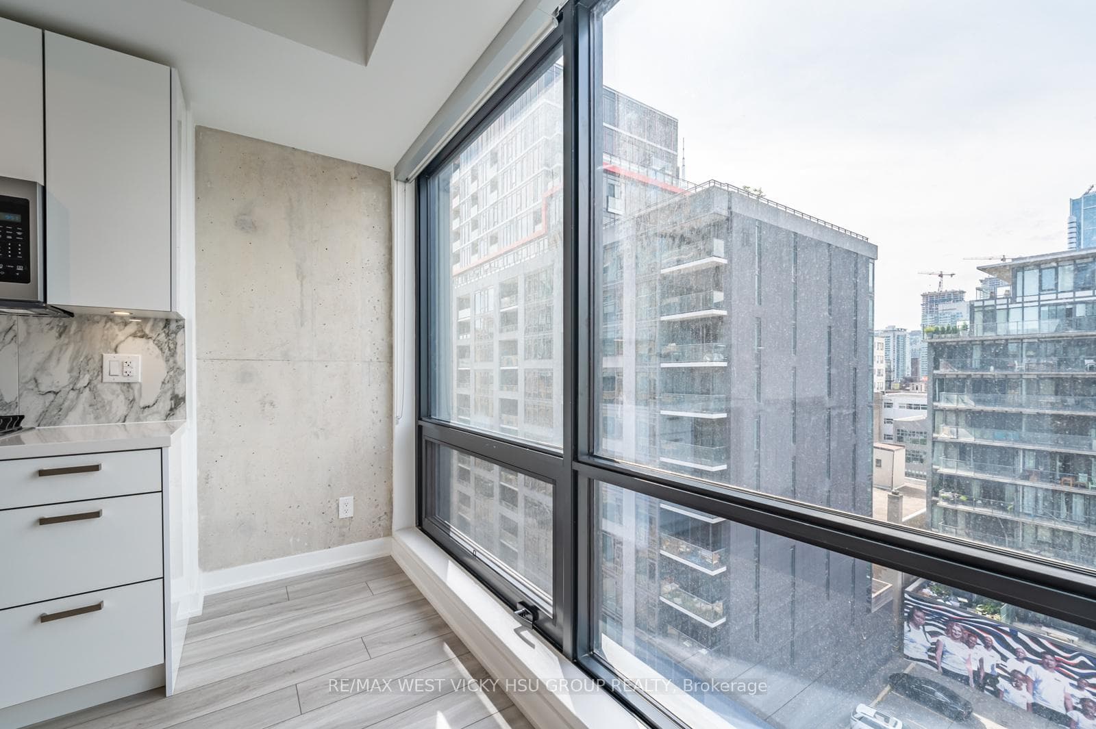 458 Richmond Street Unit 806 photo 12
