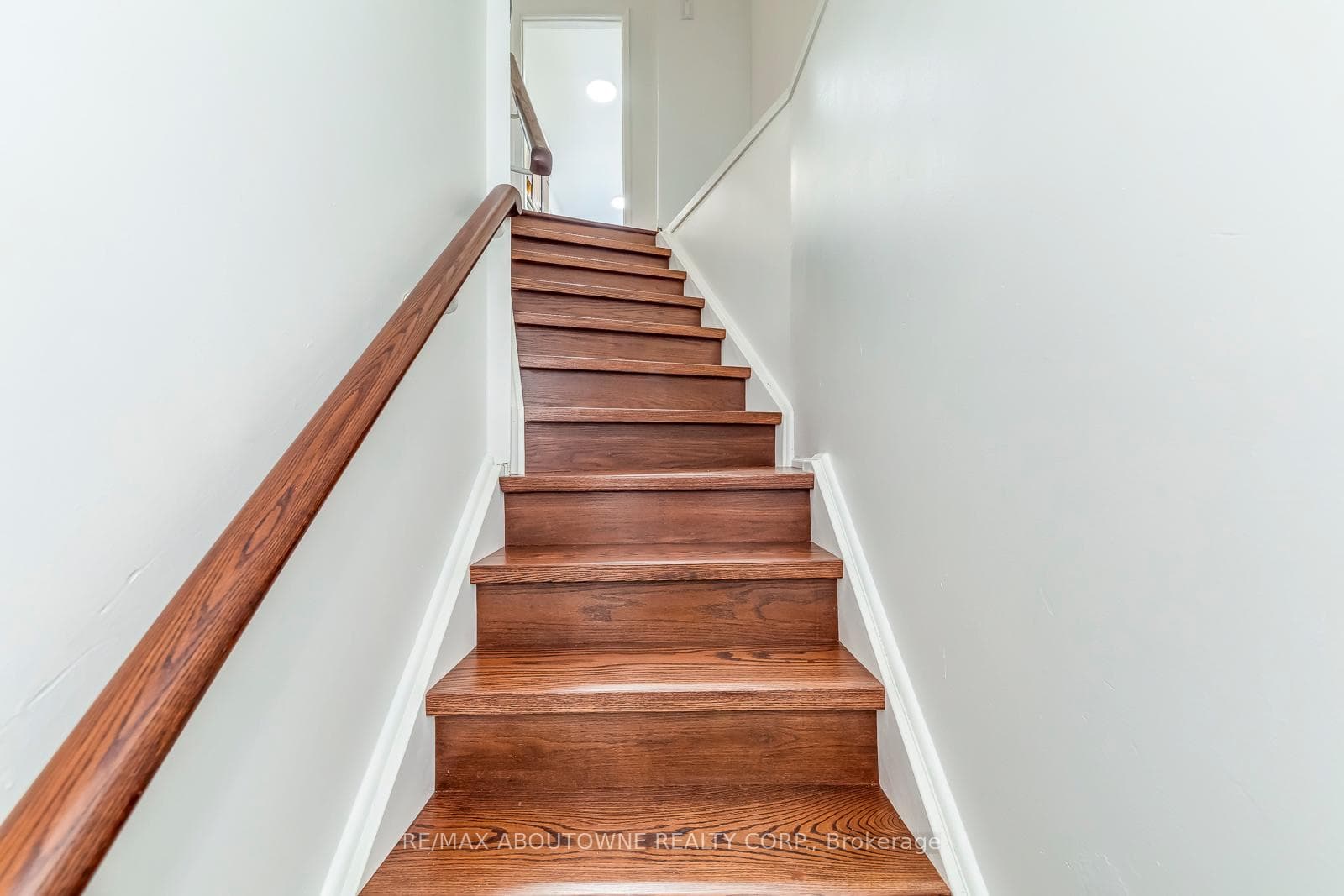 89 Fawndale Crescent photo 33
