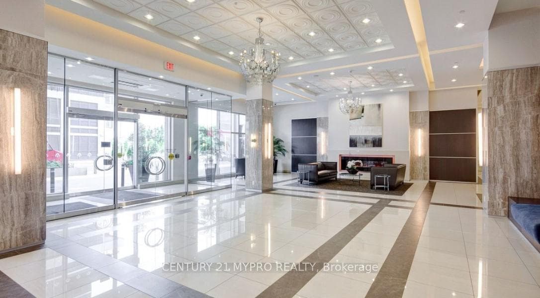 7171 Yonge Street Unit 908 photo 2