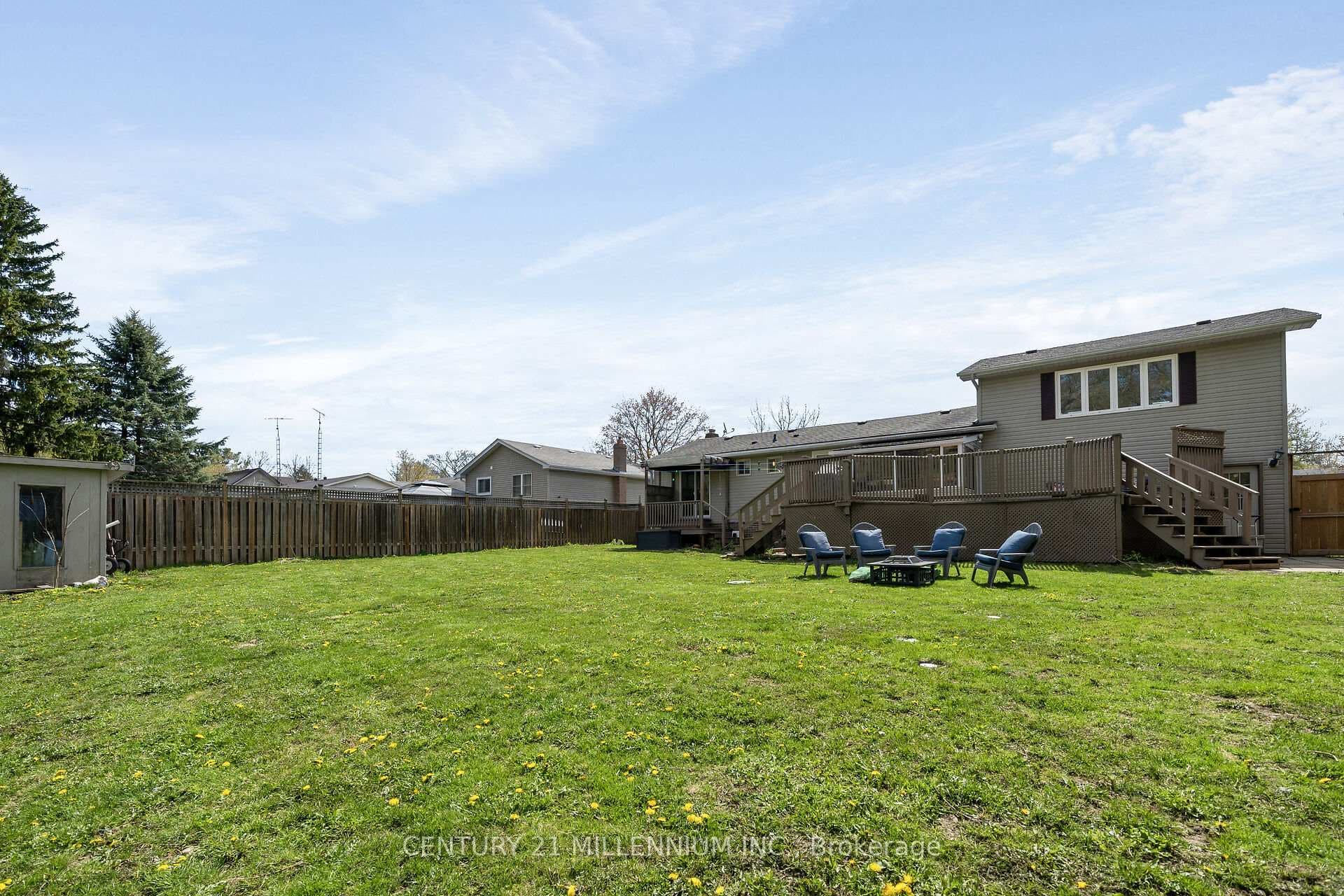 83 Douglas Crescent photo 35