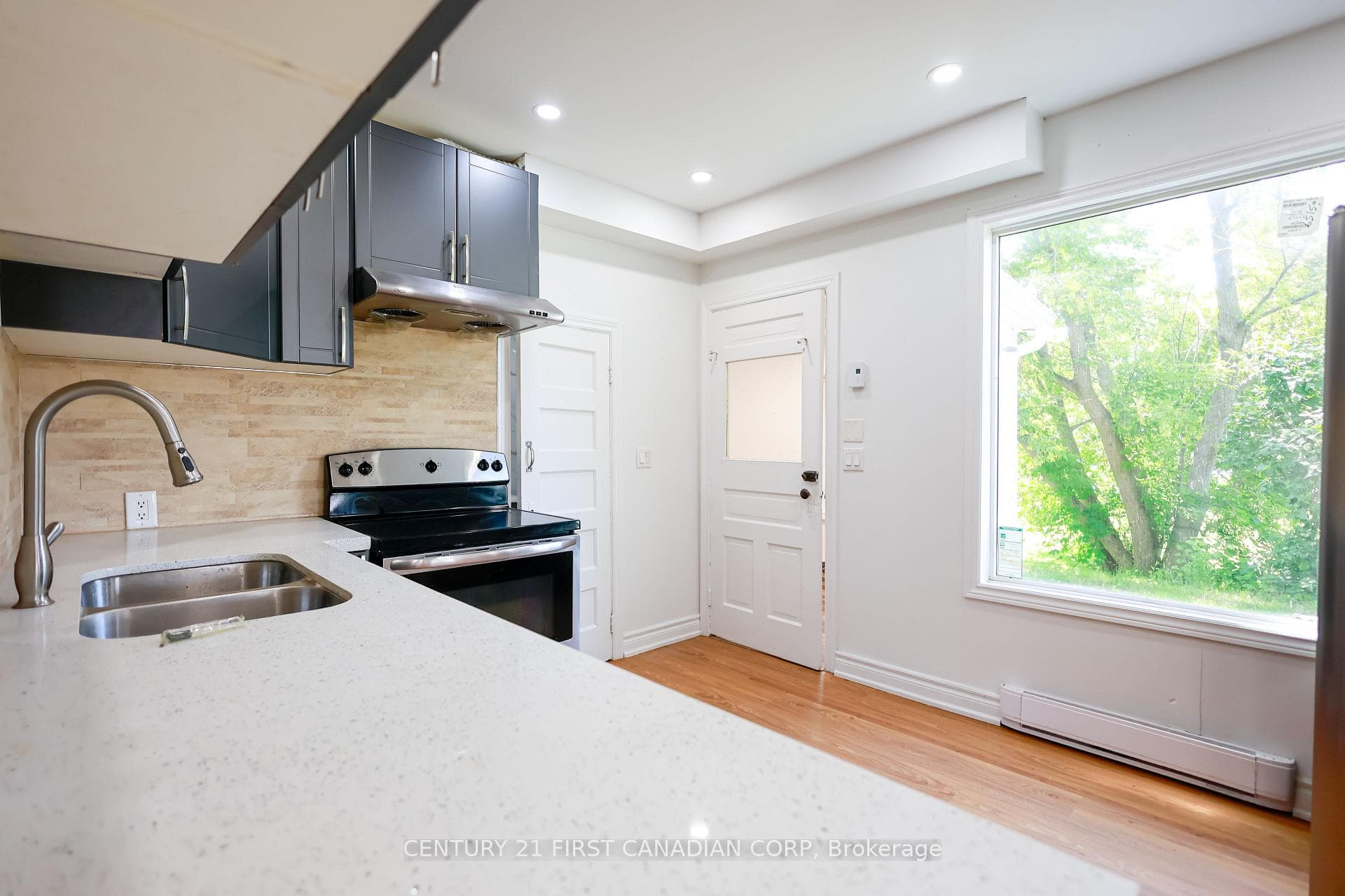 188 Furnival Road photo 6