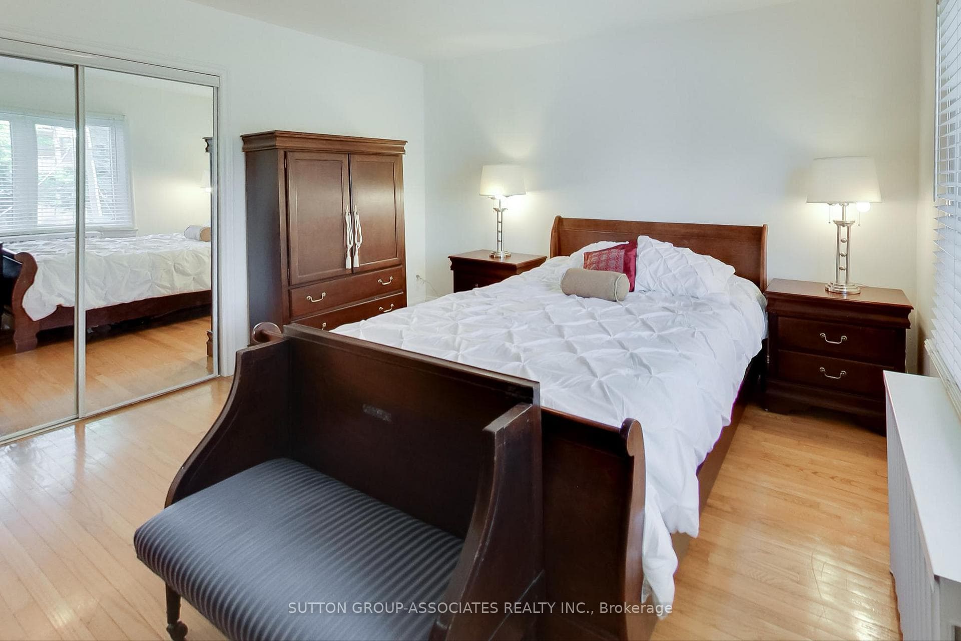 275 Winnett Avenue photo 10