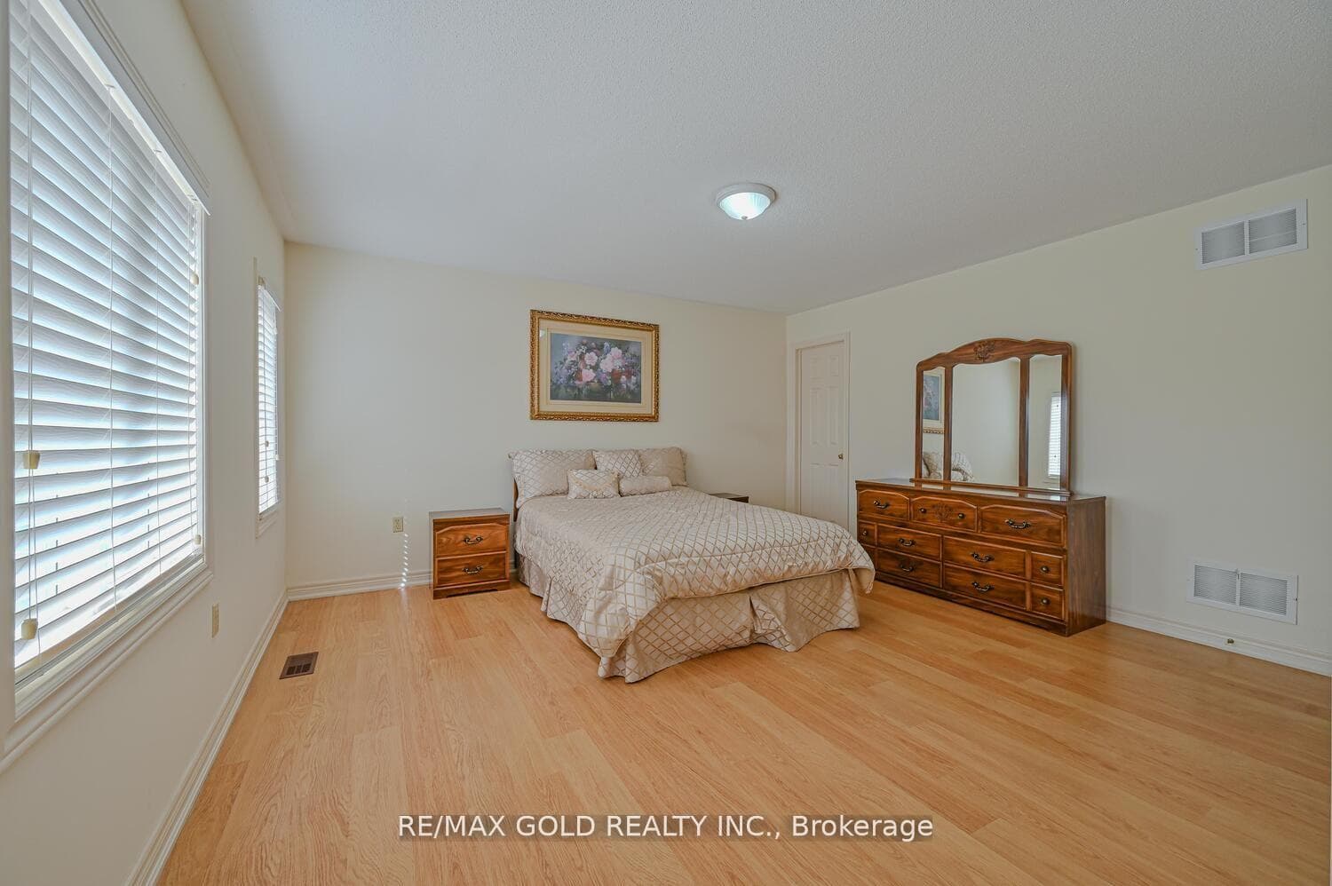 143 Thorndale Road photo 23