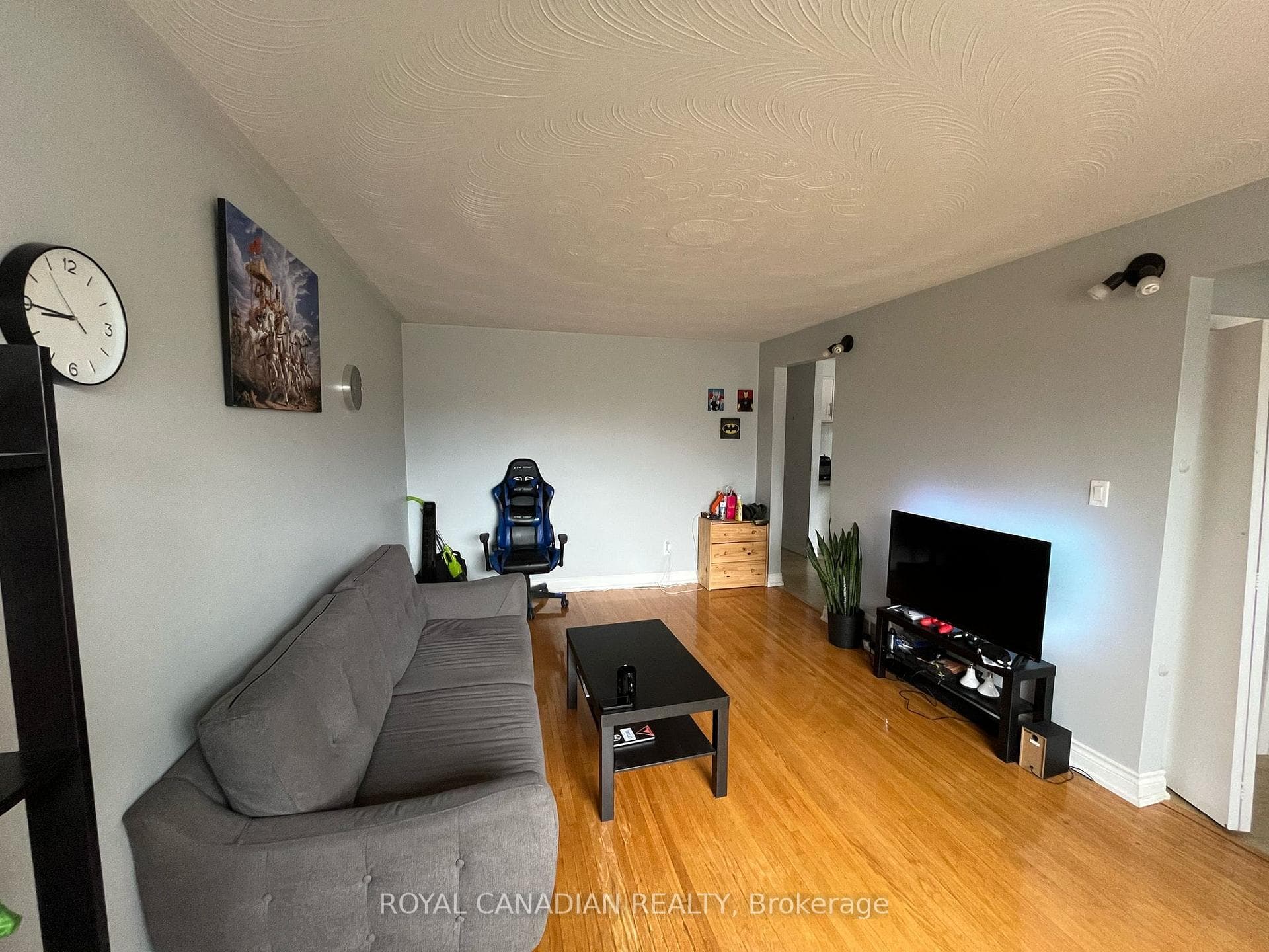 644 Athol Street Unit Main photo 5