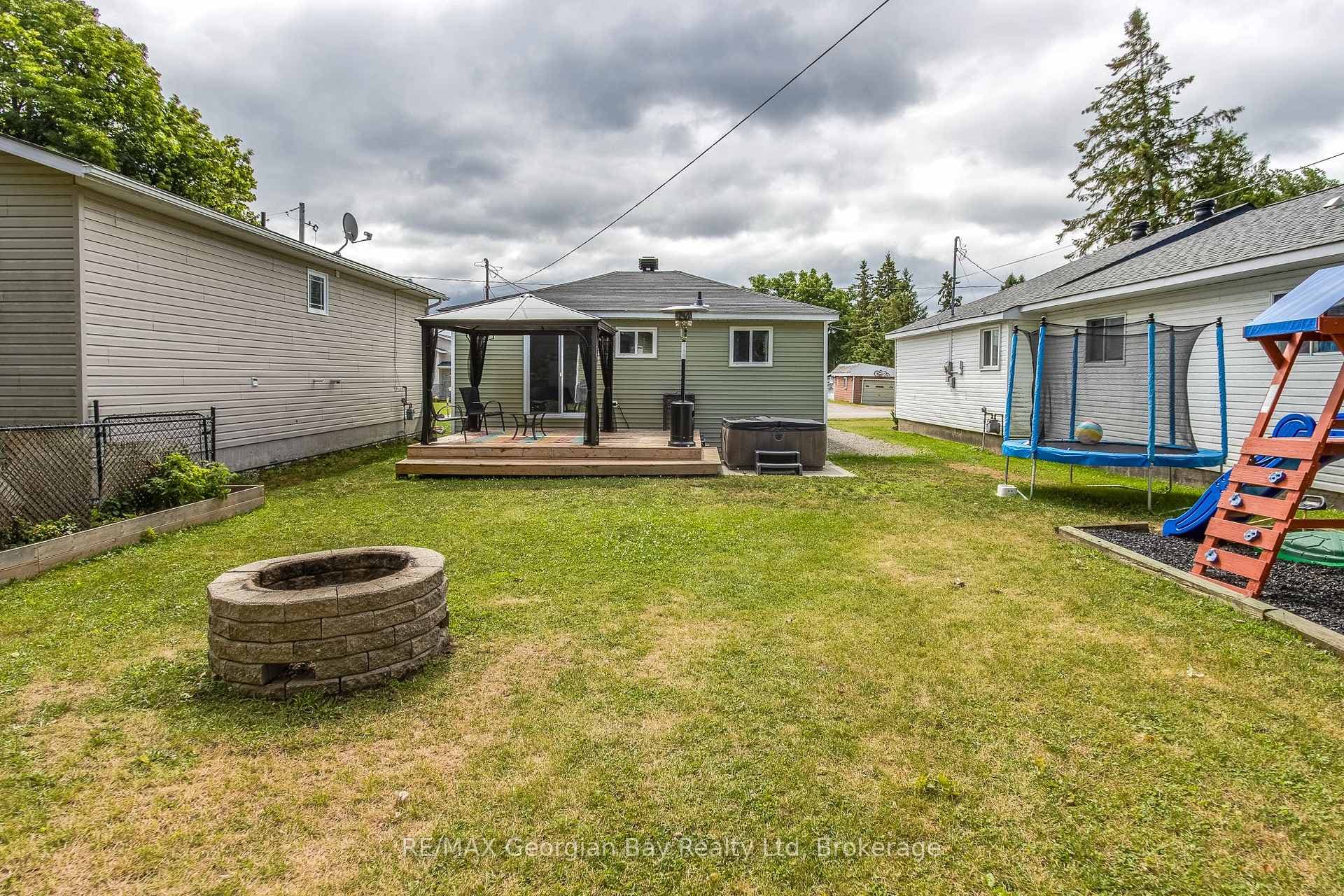 350 McNicoll Street photo 21