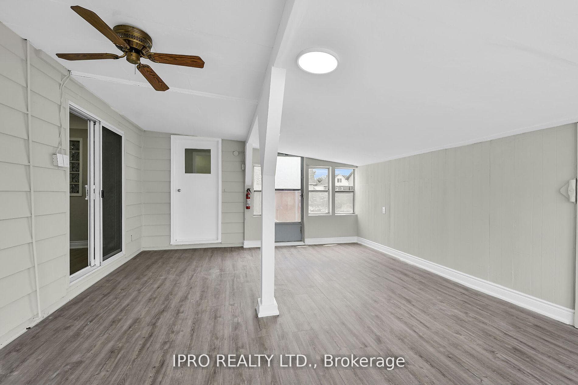 92 Corman Avenue photo 14