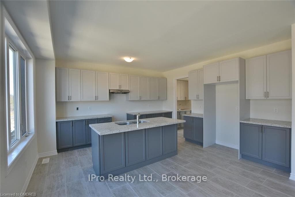 21 DEL RAY Crescent photo 7