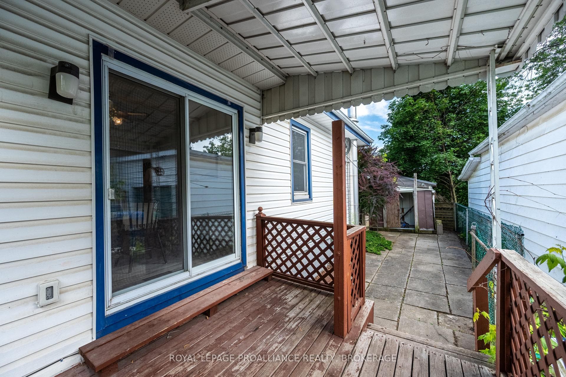 260 Elmwood Street photo 39