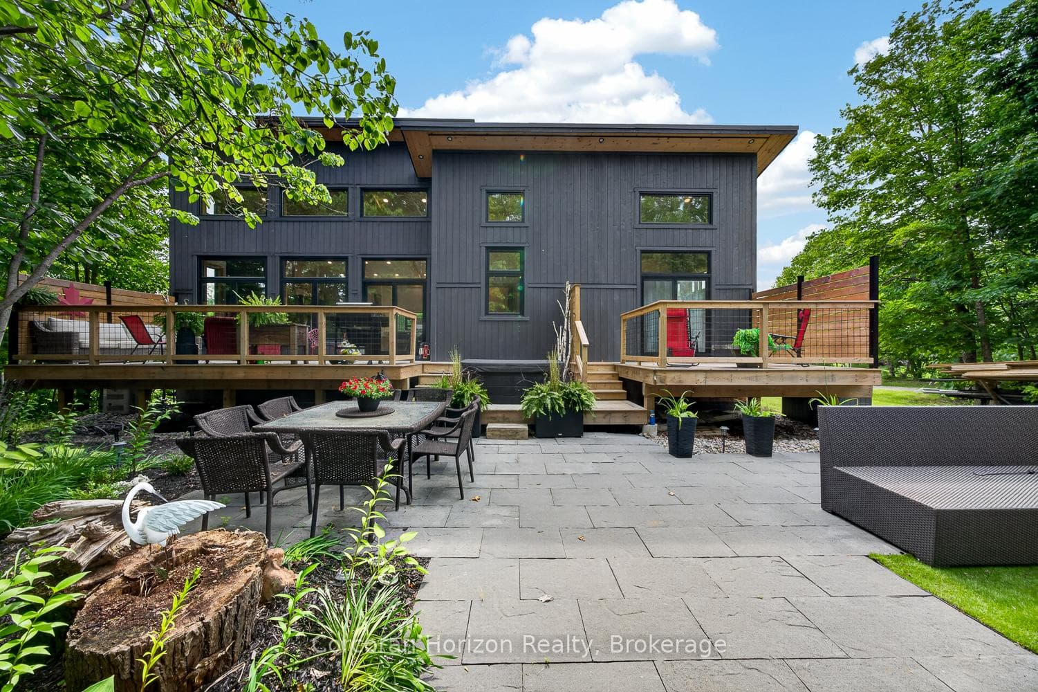 9 Silver Birch Circle photo 3