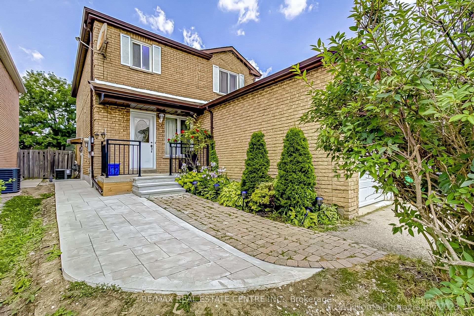 129 Blackfoot Trail Unit Bsmt photo 2