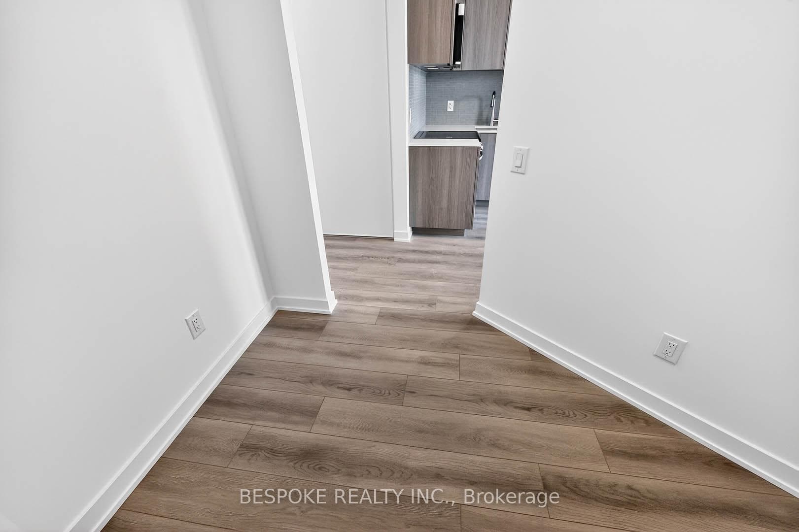 7439 KINGSTON Road Unit 102A photo 21