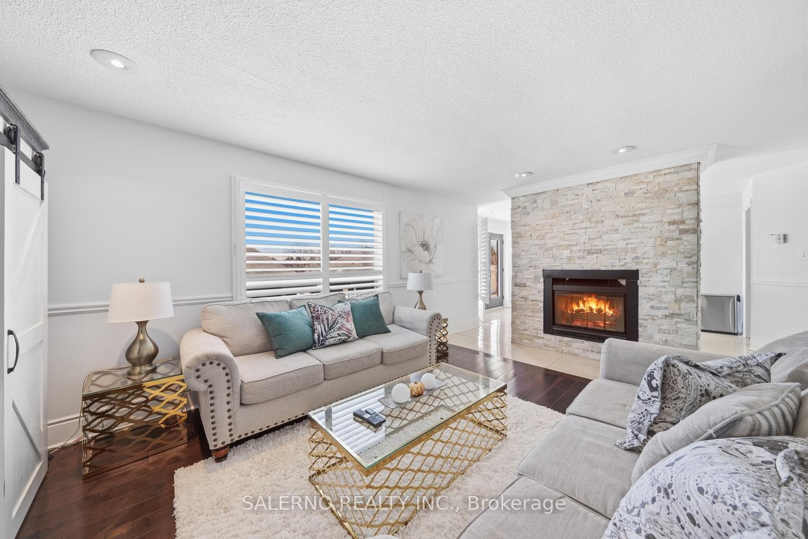 115 Ayton Crescent photo 11