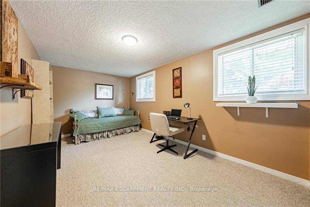 83 Forestgate Drive photo 25