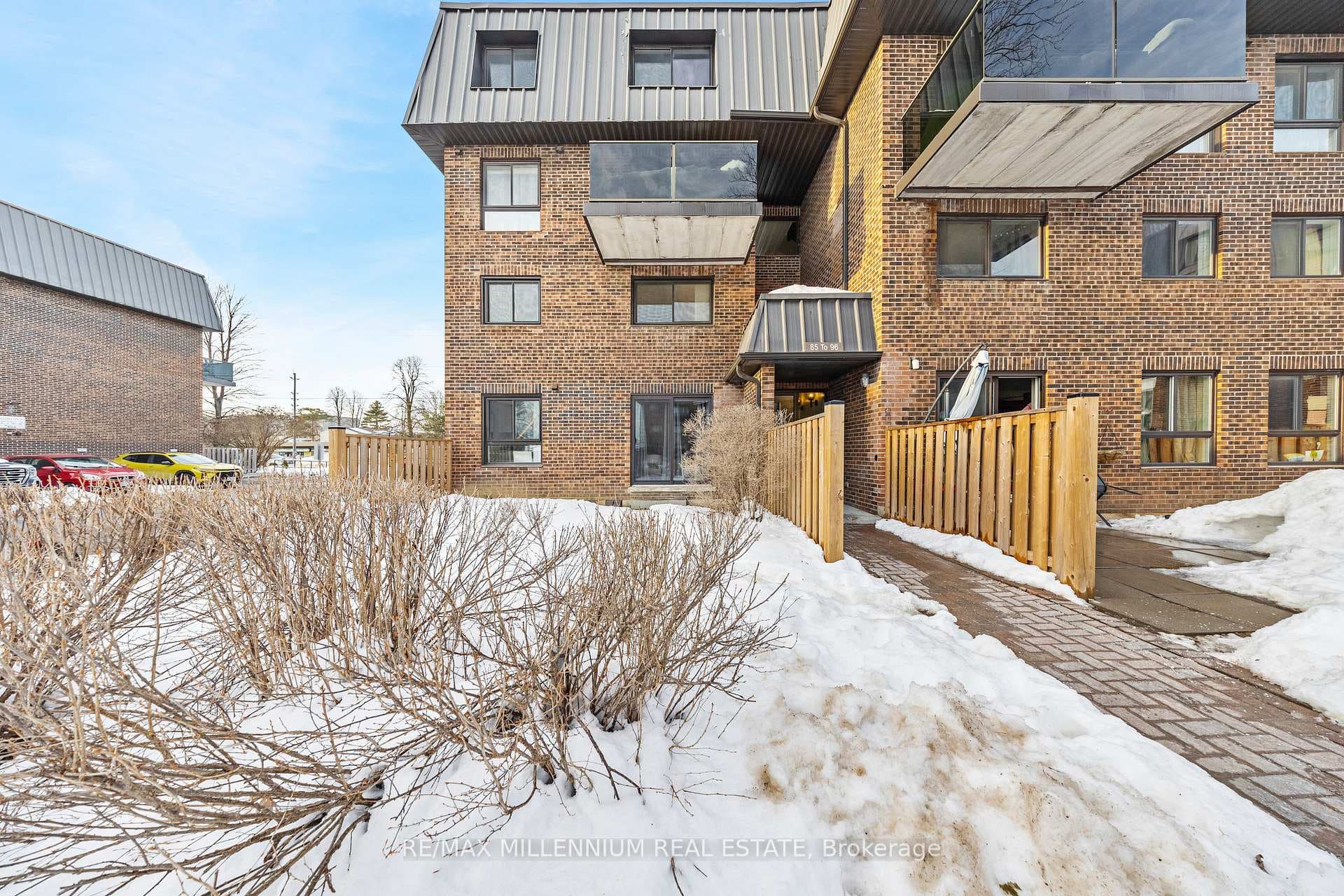 53 Taunton Road Unit 89 photo 2