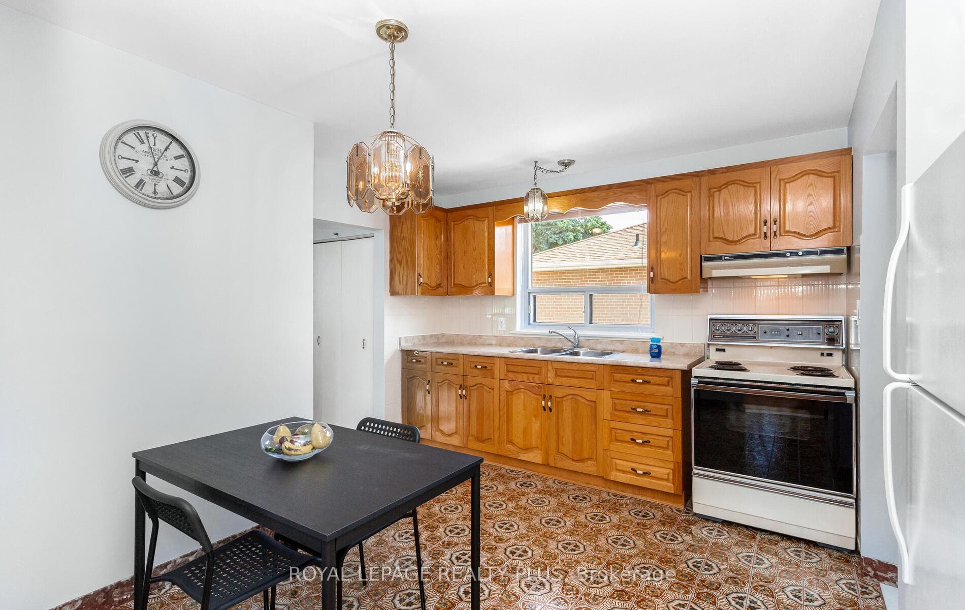 10 Helmsdale Crescent photo 16