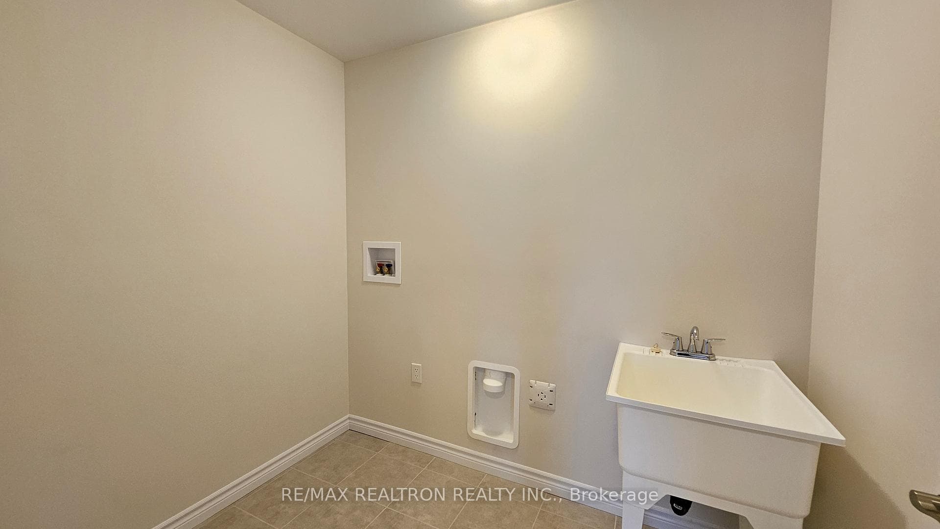 16 York Drive photo 19