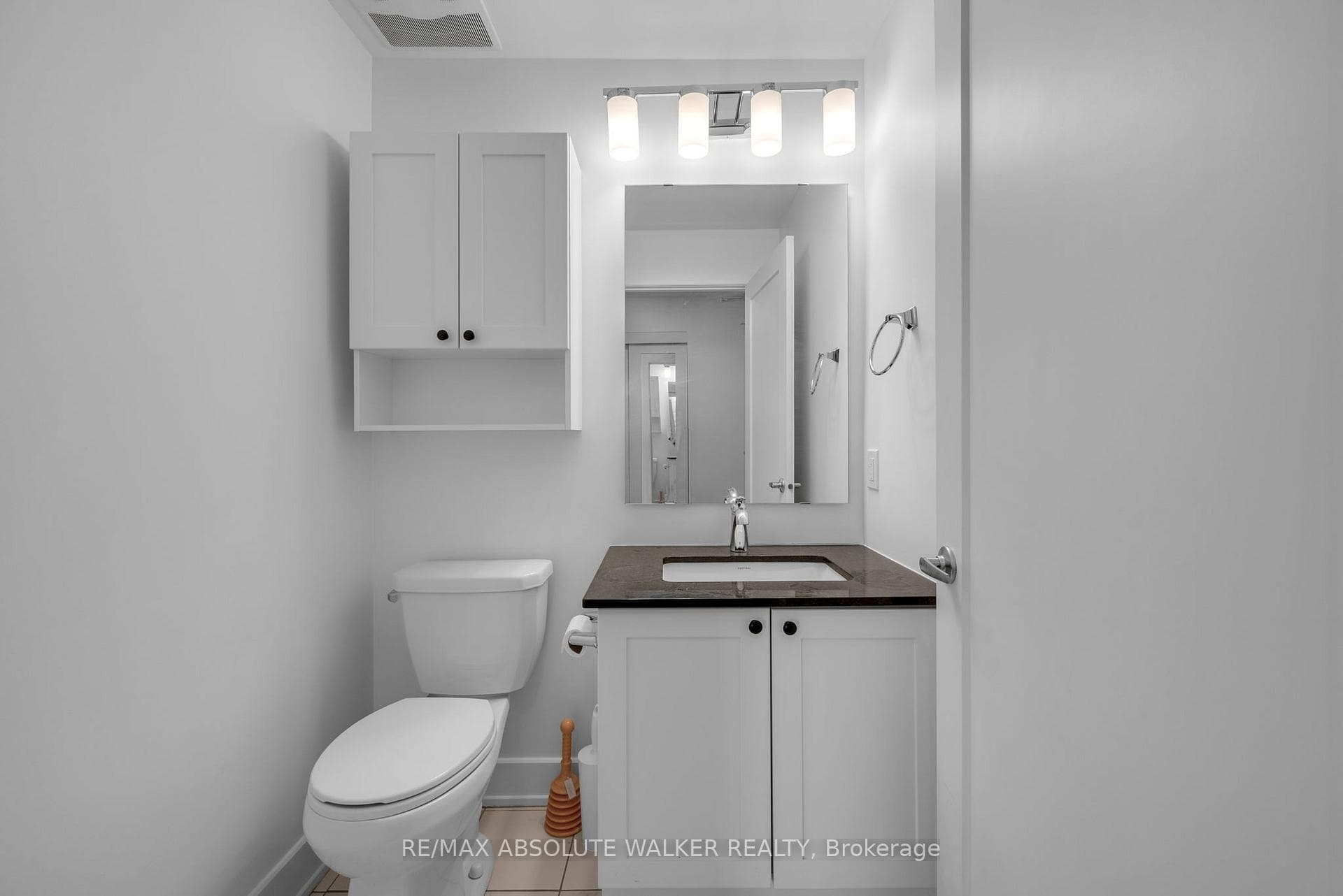 305 Elizabeth Cosgrove Private Unit 101 photo 22