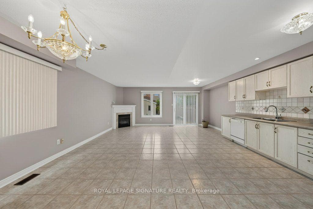 46 Gianmarco Way photo 10