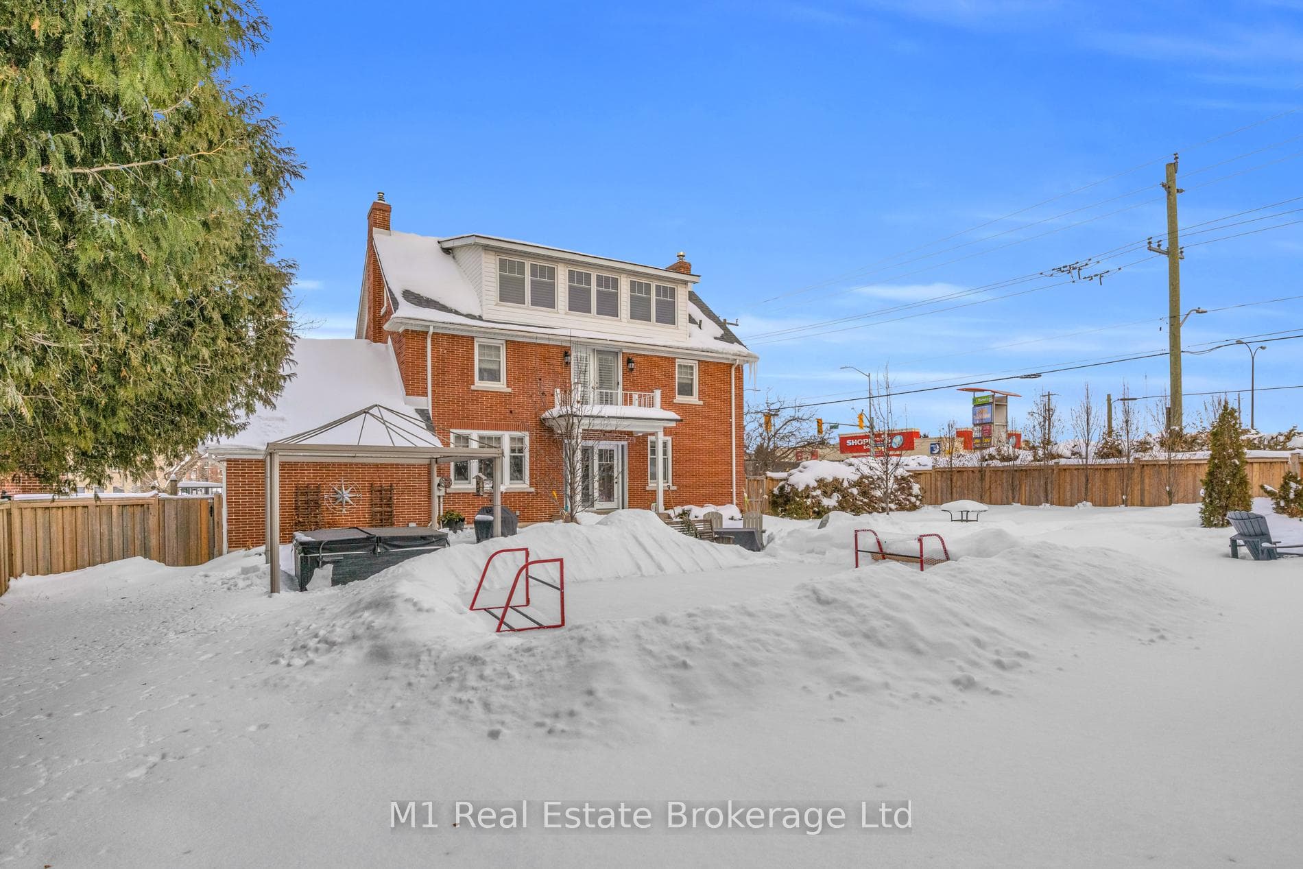 695 TOWER Street photo 46