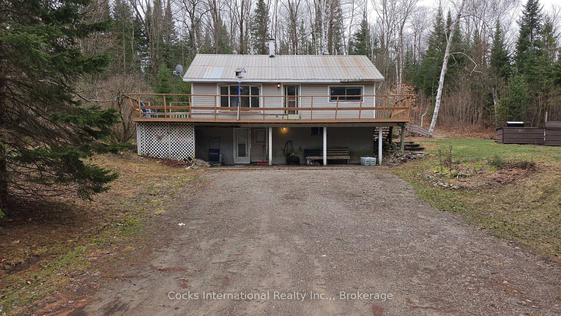 44 Expressway Road photo 1