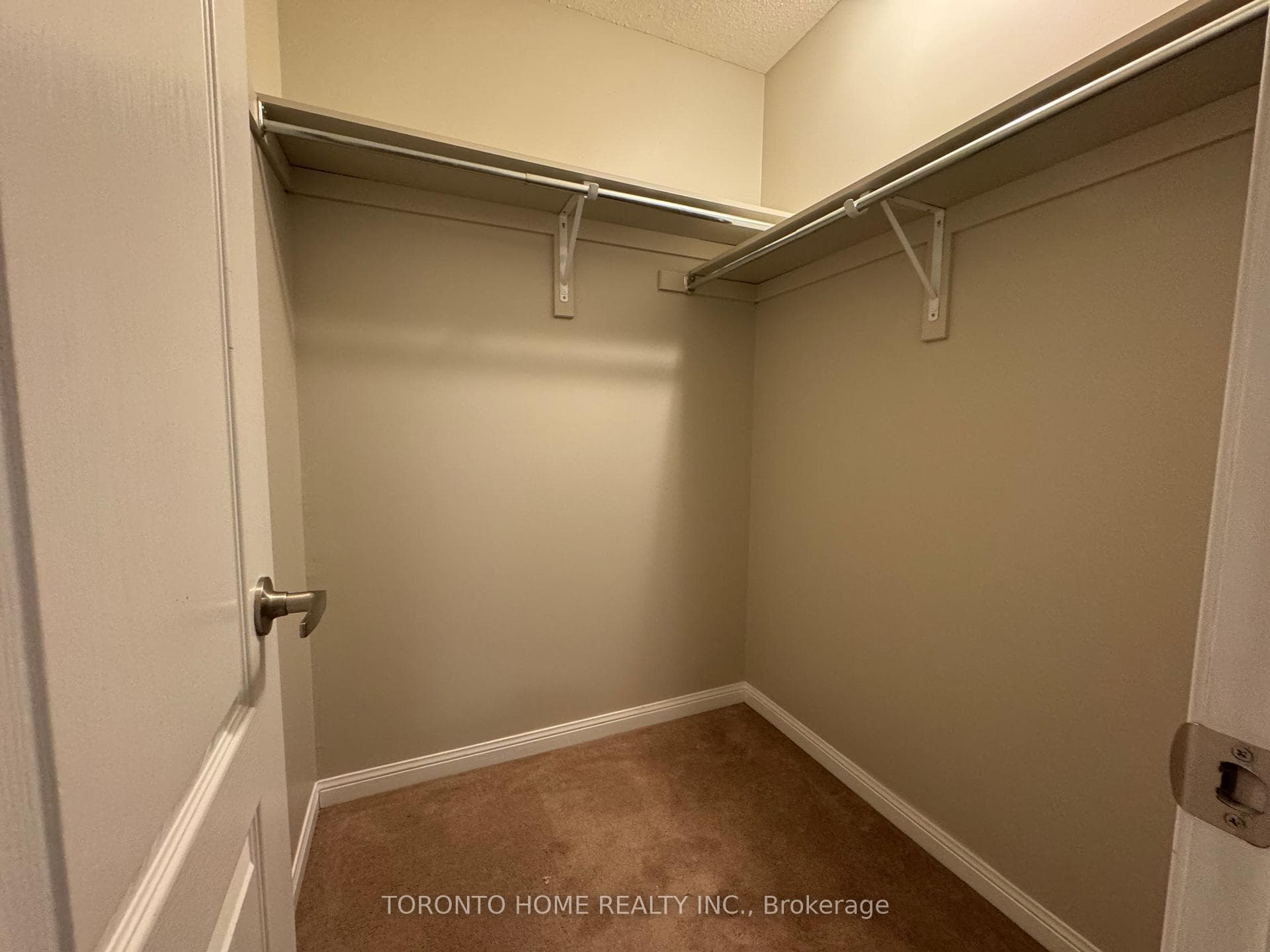 1037 Haxton Heights photo 27