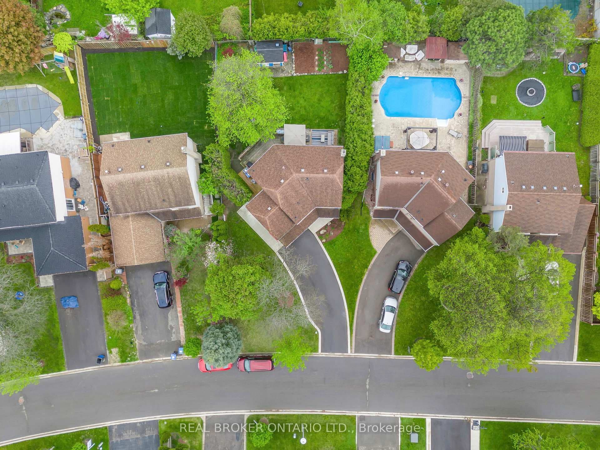 40 Montcalm Place photo 35