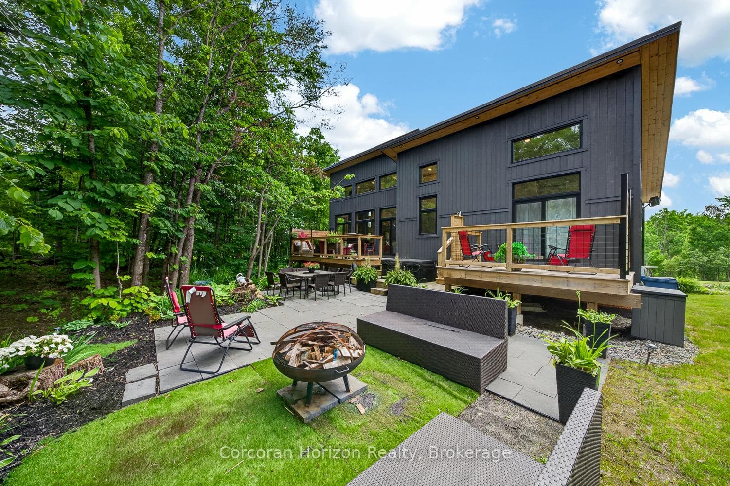 9 Silver Birch Circle photo 4