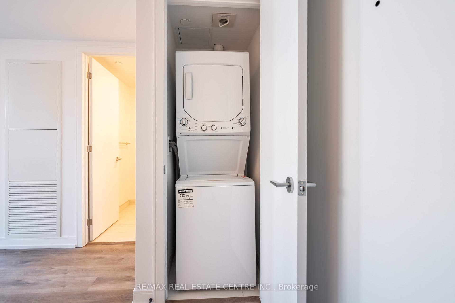 1 Jarvis Street Unit 513 photo 19