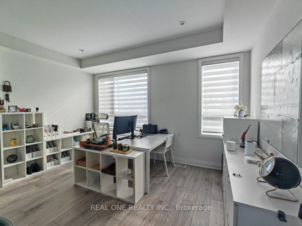 19 Woodstream Drive photo 8