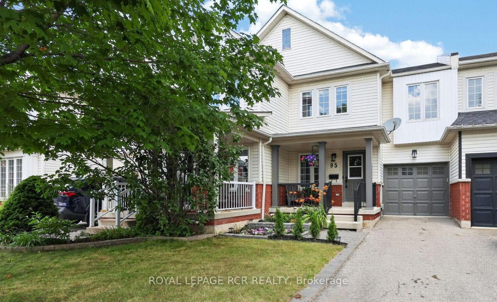 95 Waters Boulevard photo 2