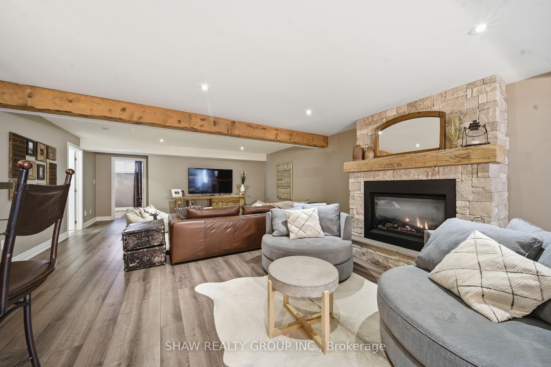 24 Cottonwood Crescent photo 30