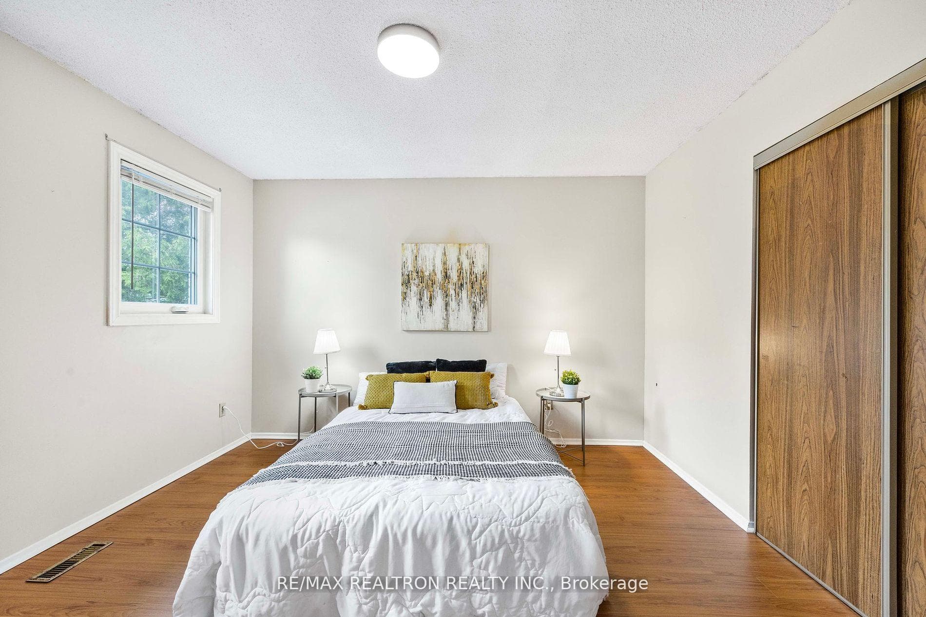 302 Erin Trail photo 22