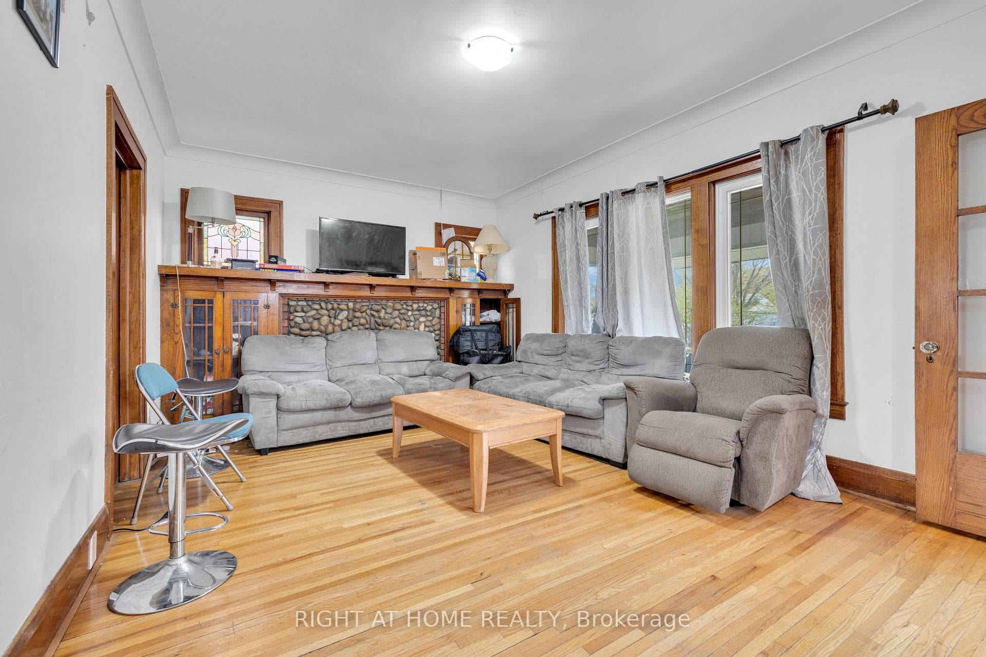 321 Rankin Avenue photo 9