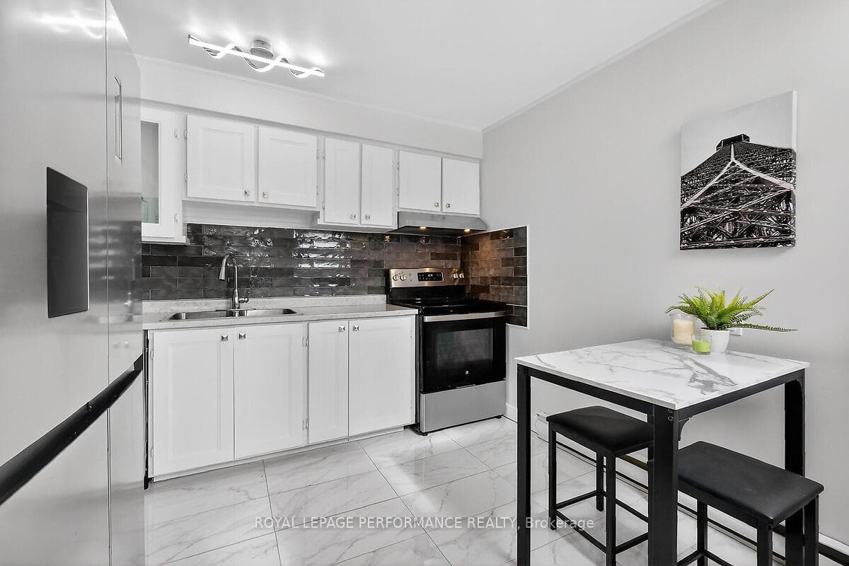42 Compata Way photo 12