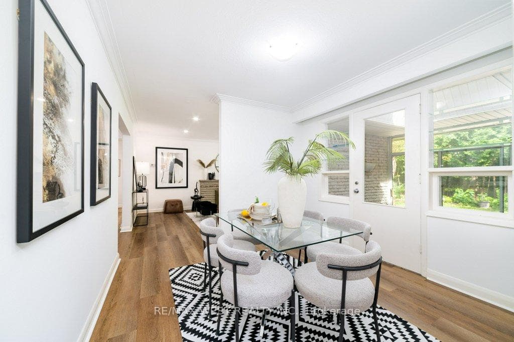 8 Farningham Crescent photo 6