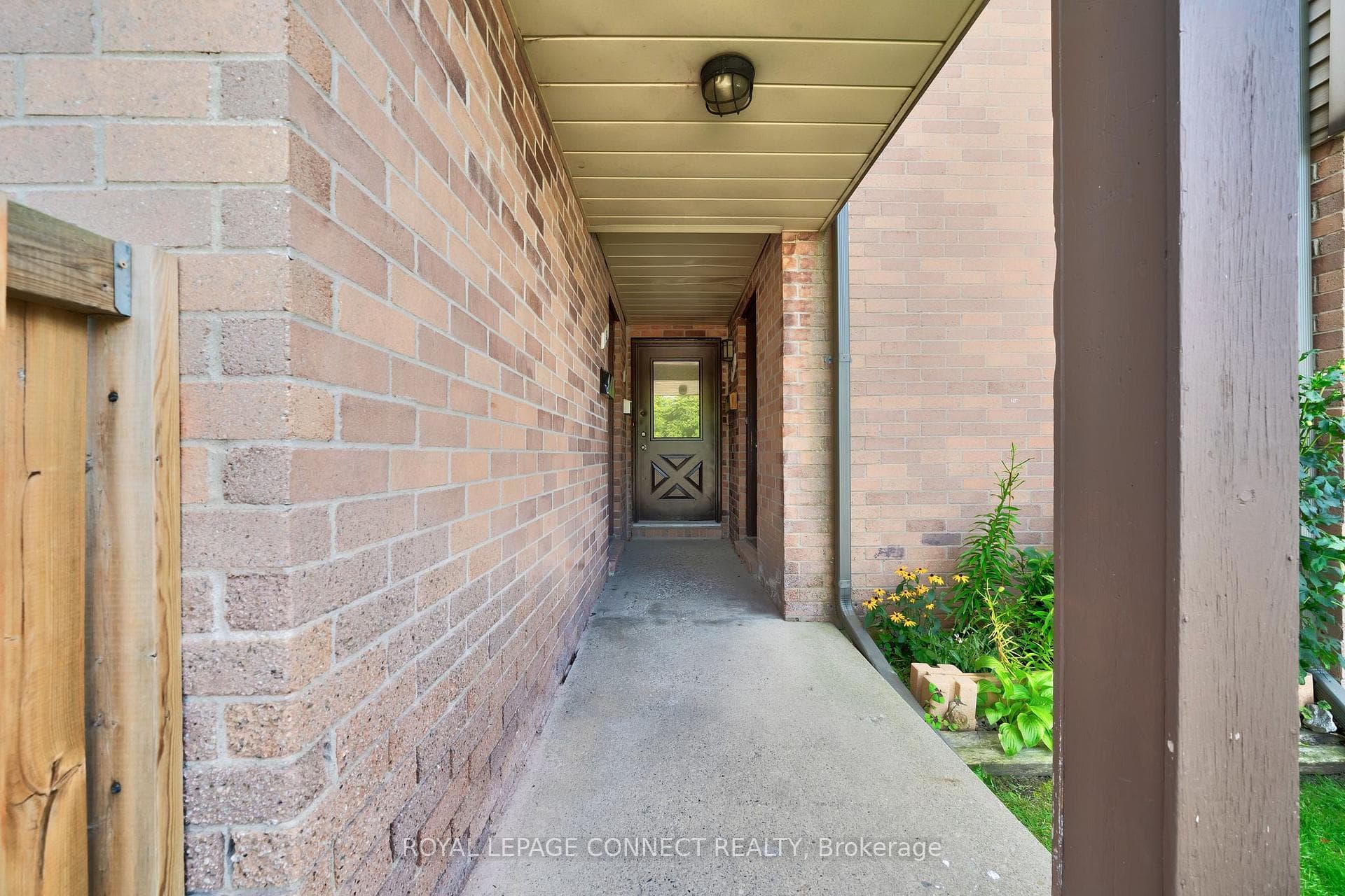 750 Erinbrook Drive Unit 5 photo 4