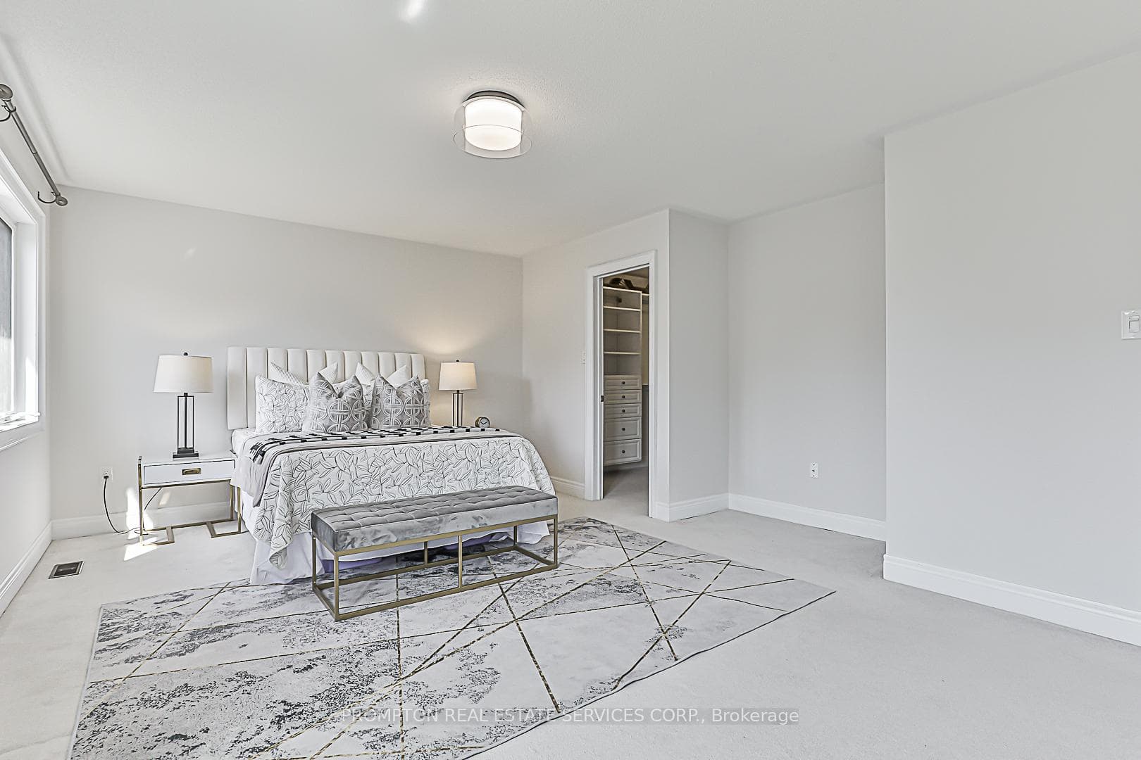 26 Dame Gruev Drive photo 18