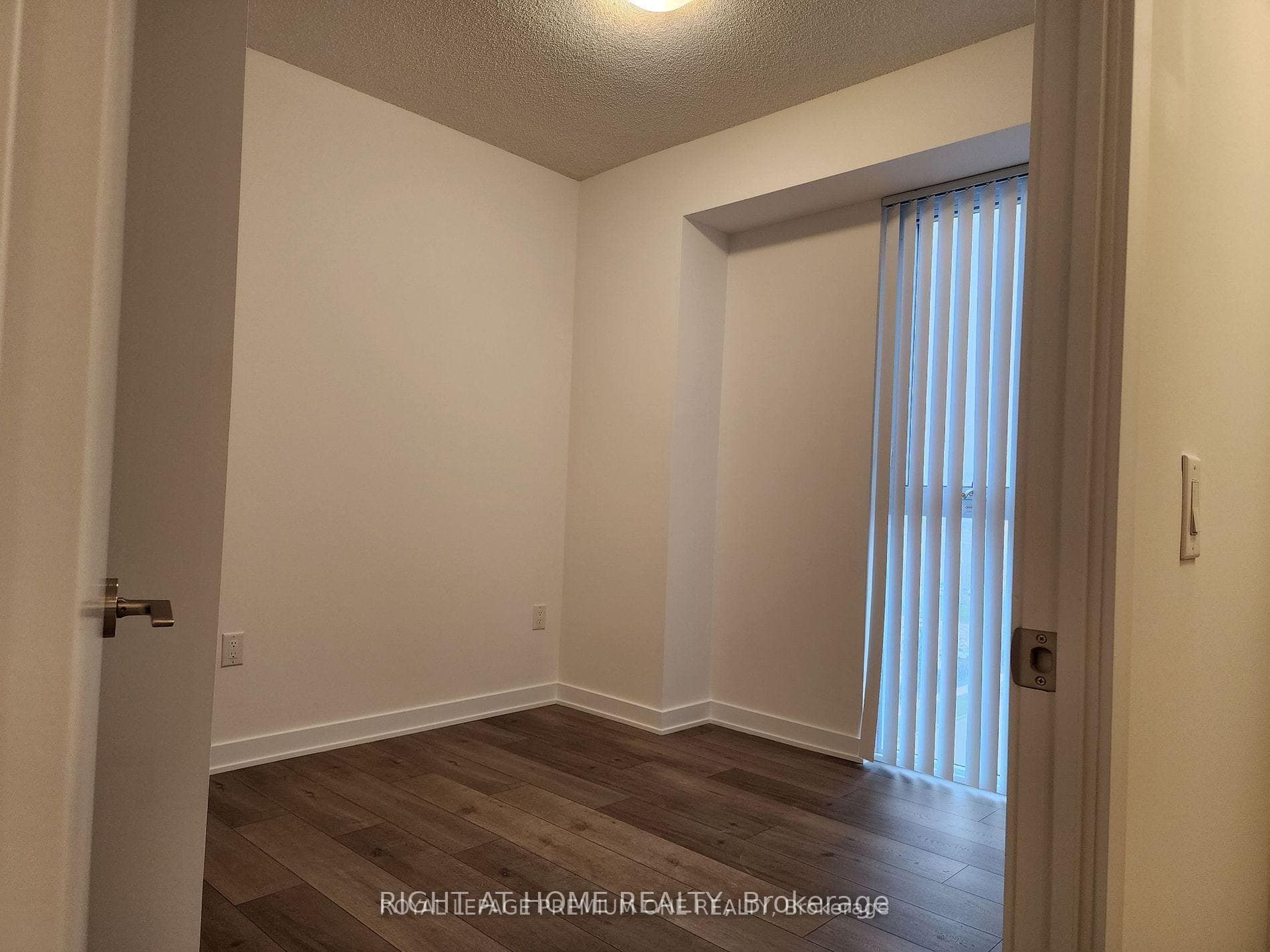 10 Honeycrisp Crescent Unit 502 photo 11