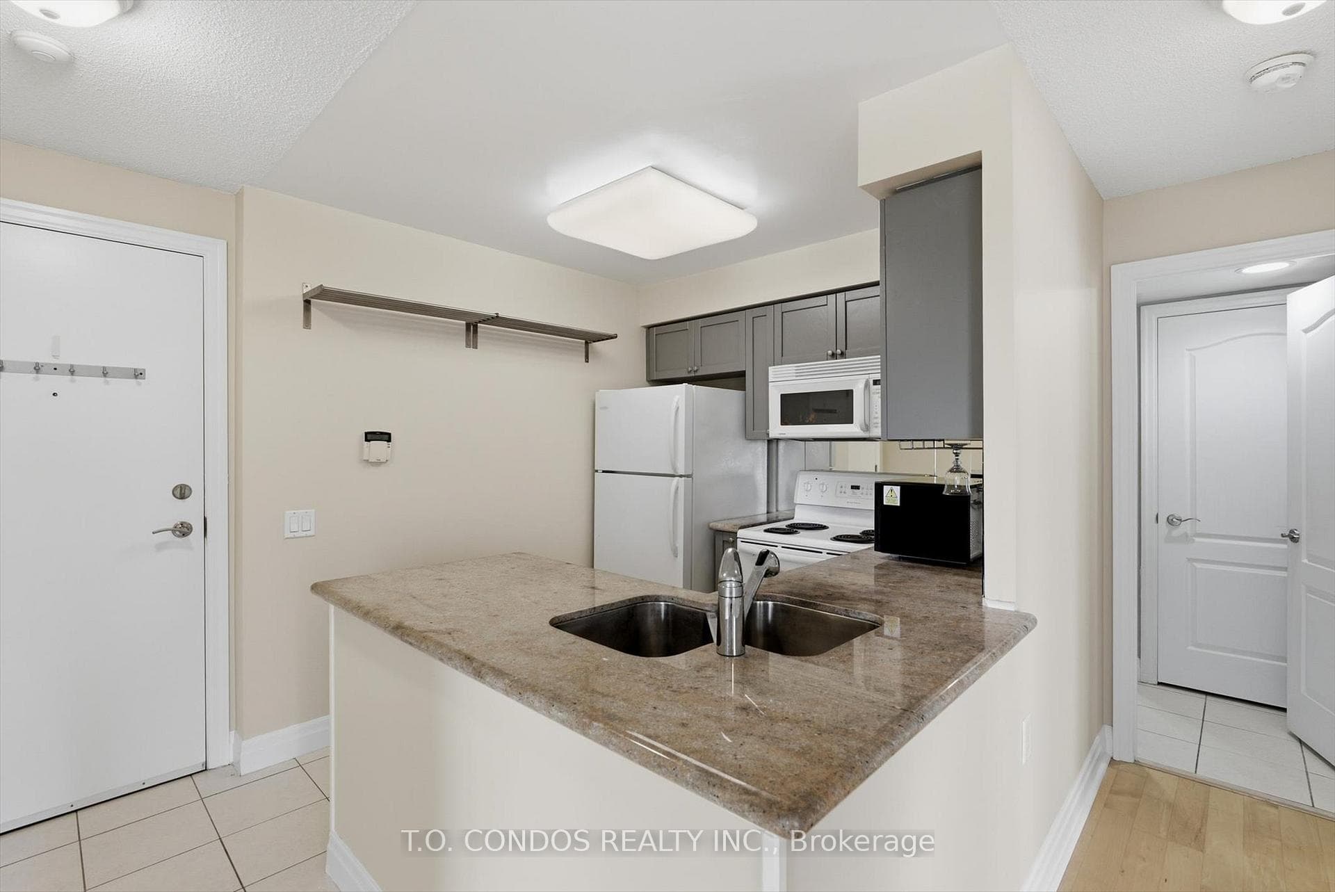 21 Hillcrest Avenue Unit 601 photo 9