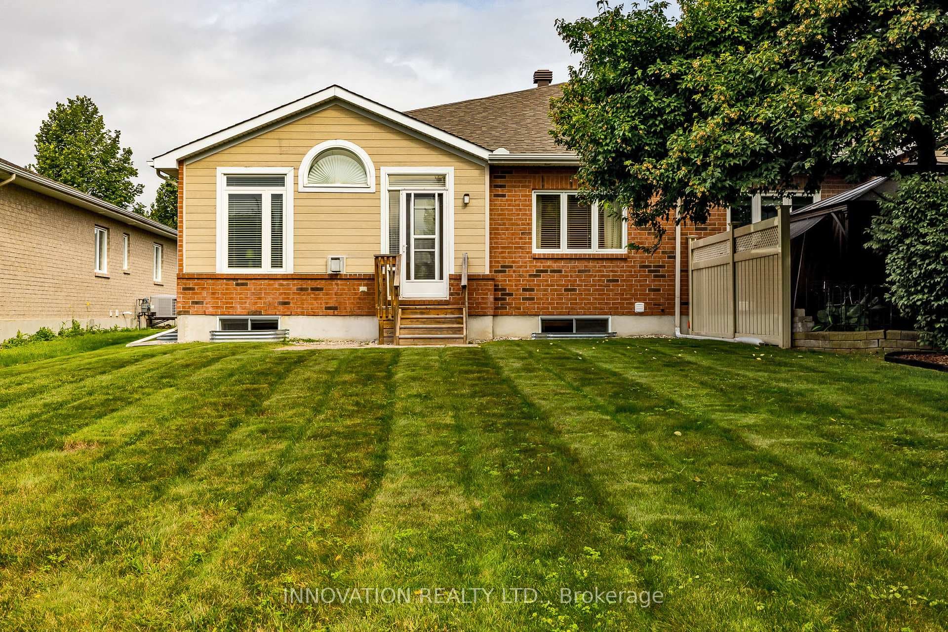 8 NIGHTHAWK Crescent photo 32